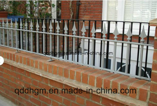 Barandilla de barandilla de balcón de hierro metálico nuevo y hermoso diseño