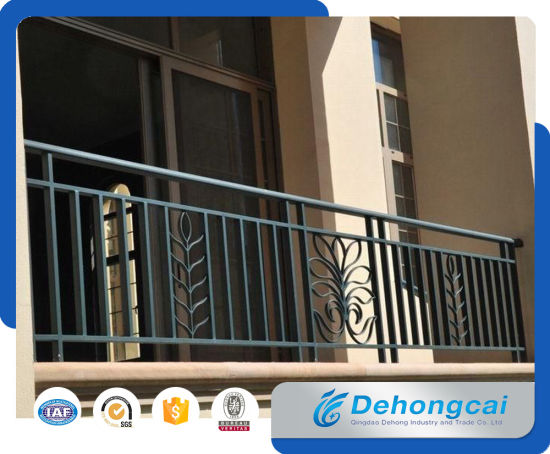 Barandilla de balcón de acero galvanizado con revestimiento de polvo / valla de hierro forjado barato