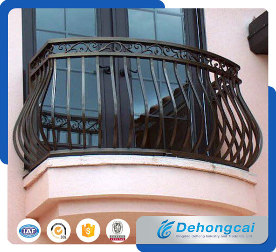 Cerca decorativa del balcón del metal / cerca del balcón del hierro labrado de China
